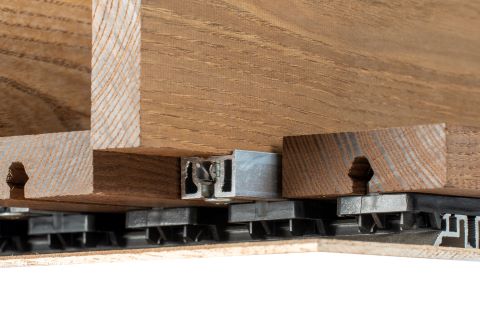 Improved installation system for perpendicular profiles