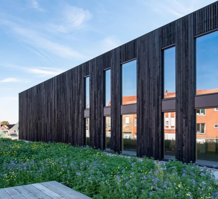 Timber cladding office building European barnwood with black finish