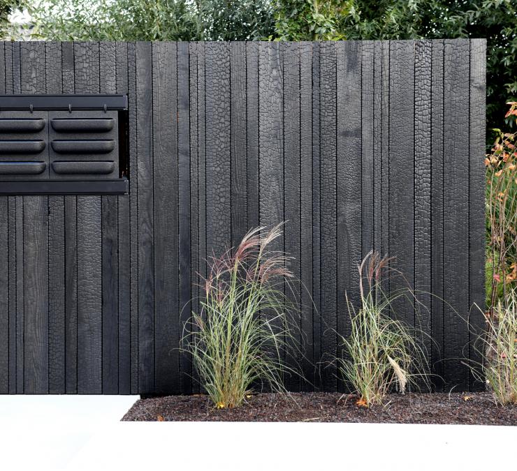 Wooden fence Charred thermo ash Drongen