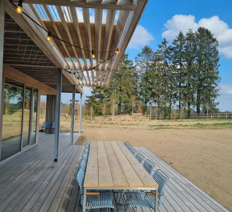 Terrasse en frêne thermo-traité maison de vacances | Lames de terrasse bombées