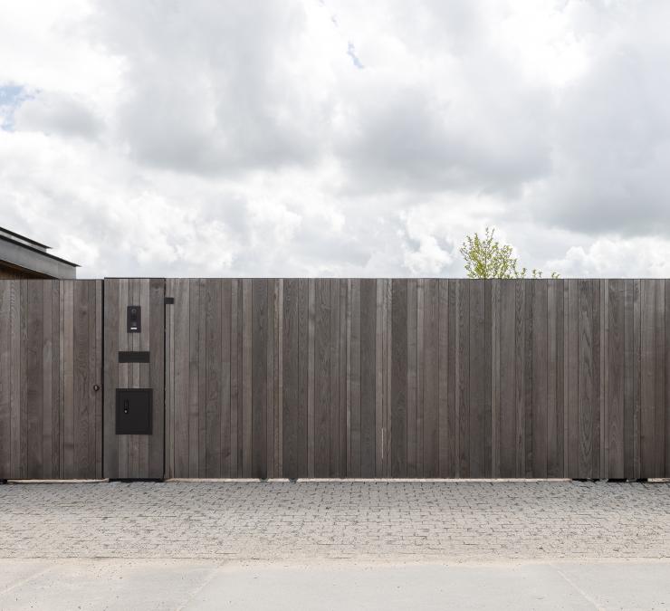 Wooden sliding gate with integrated garden gate and fencing HOTwood ash Plus line QC