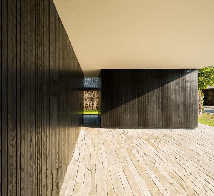 Thermoesche Holzfassade Fine Line QC schwarz geölt Thermoesche Holzfassade Fine Line QC schwarz geölt