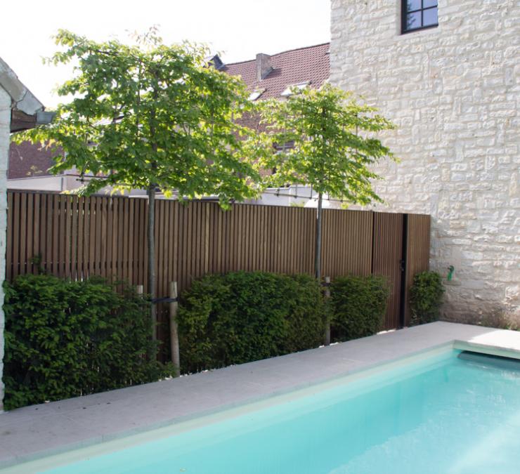 Fence and garden gate in HOTwood ash Fine line QC