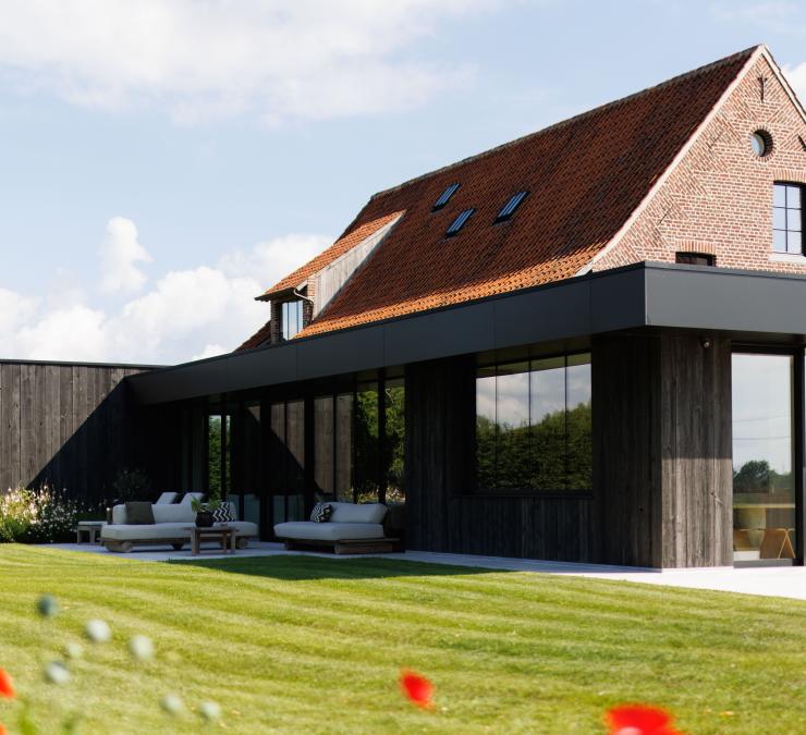 Extension de ferme avec bardage en bois de grange